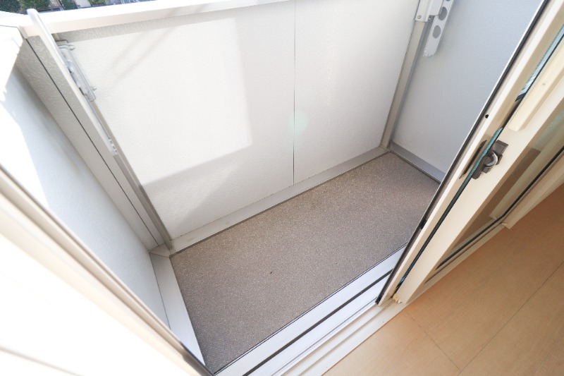 バルコニー　図面と現状に相違がある場合には現状を優先