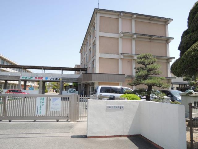 小学校　蒲小学校（小学校）まで673m