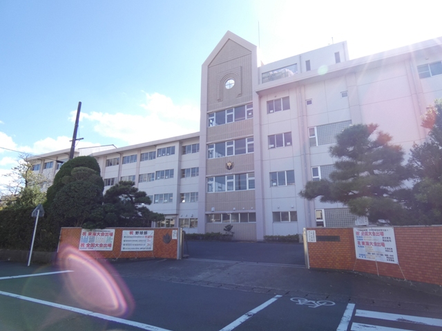 中学校　丸塚中学校（中学校）まで805m