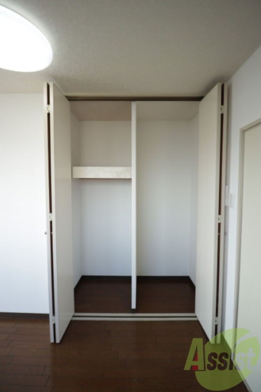 収納　大きめのクローゼットです。