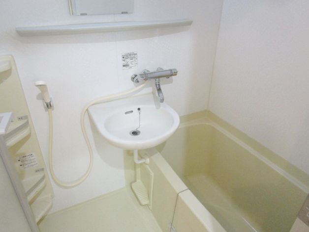 バス・シャワールーム　別号室参照写真