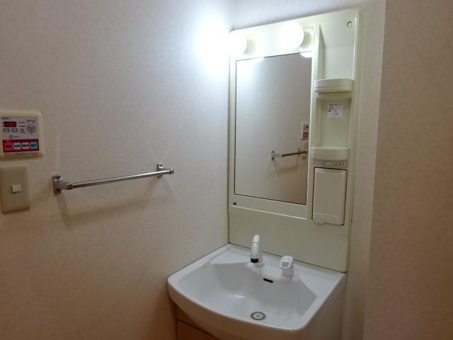 洗面設備　洗髪洗面化粧台