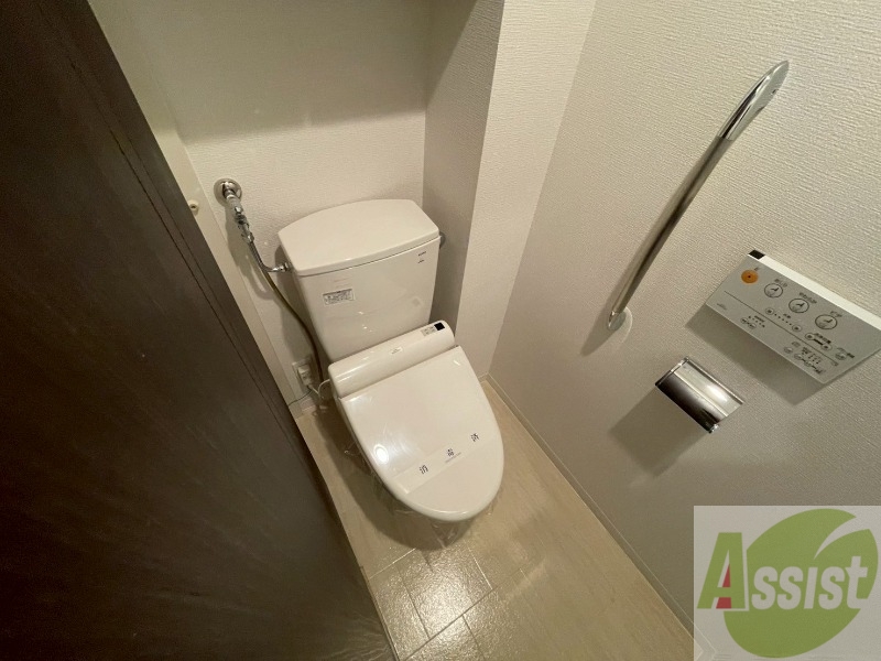 トイレ　シャワートイレになっているので快適です！