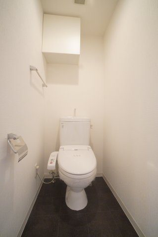 千葉都市モノレール 市役所前駅 徒歩9分 11階建 築19年のトイレ写真