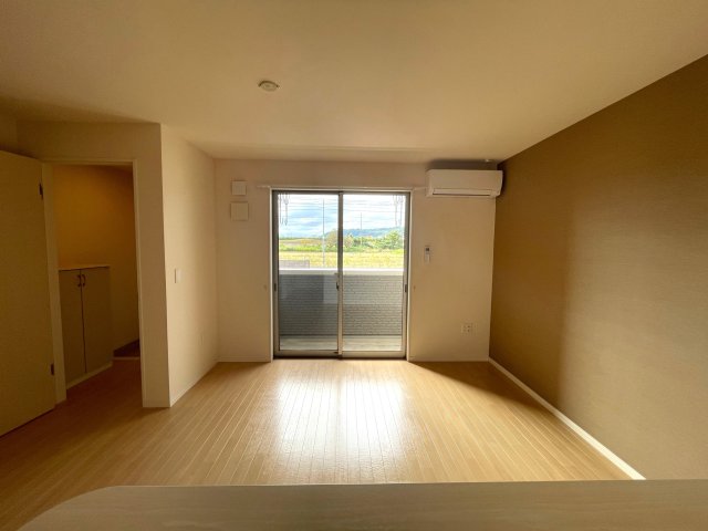 居室・リビング　103の写真（間取反転タイプ：イメージ）