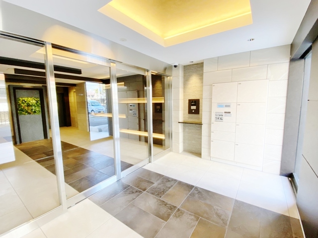 エントランス　オートロック・防犯カメラ・宅配ＢＯＸ