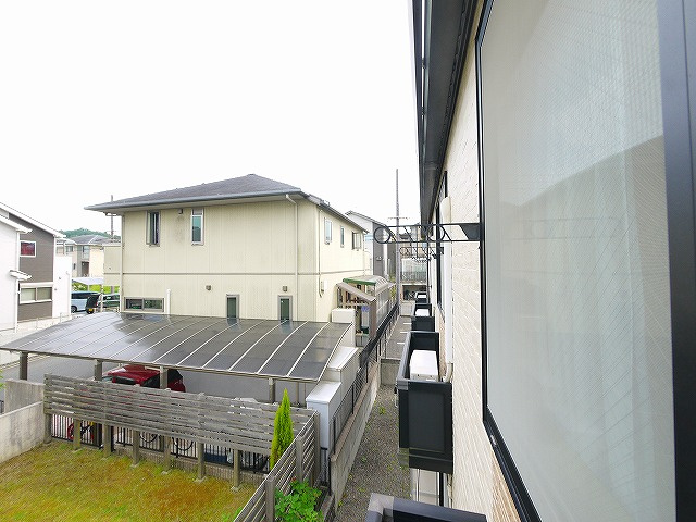 バルコニー　開放的で明るい空間を演出してくれるバルコニーです