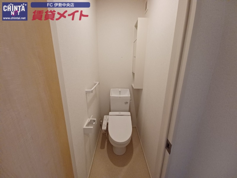 トイレ　同型参考写真