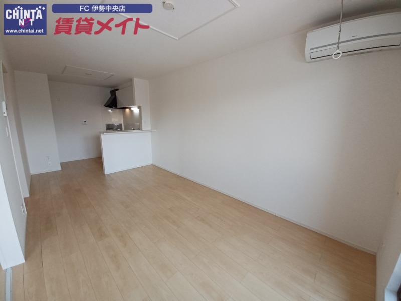 居室・リビング　同型参考写真