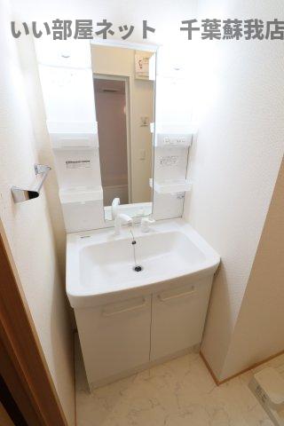 洗面設備　脱衣スペースもあります