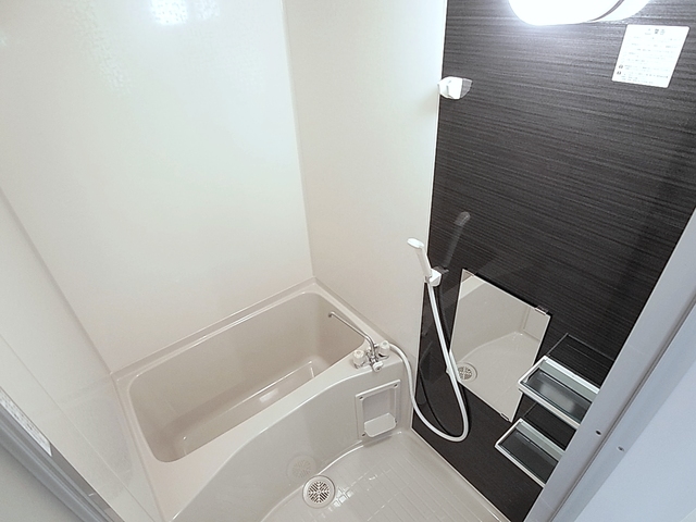 バス・シャワールーム　綺麗なバスルーム