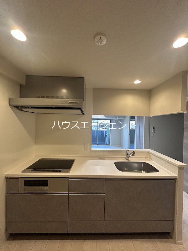 キッチン　IHヒーターのシステムキッチン