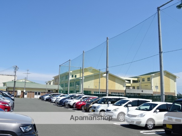 小学校　雄踏小学校（小学校）まで750m