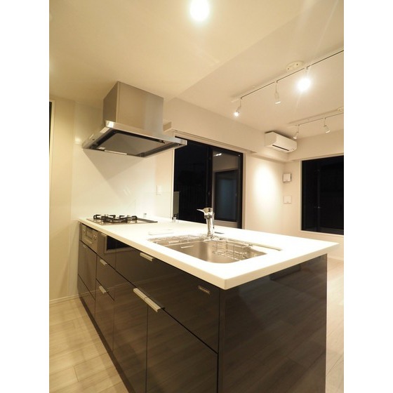 キッチン　人気のペニンシュラキッチン