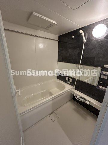 バス・シャワールーム　コンパクトで使いやすいお風呂です