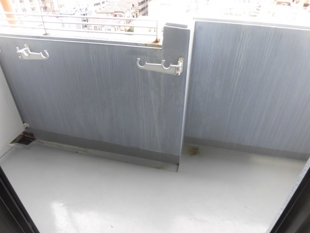 バルコニー　同物件別号室の写真です。