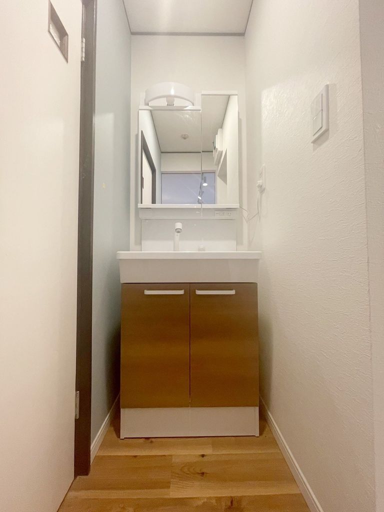 洗面設備　※別部屋参考写真です