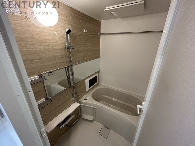 バス・シャワールーム　浴室乾燥機・追い炊き機能付き！