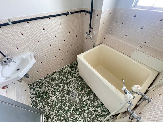 バス・シャワールーム　※別号室の写真です