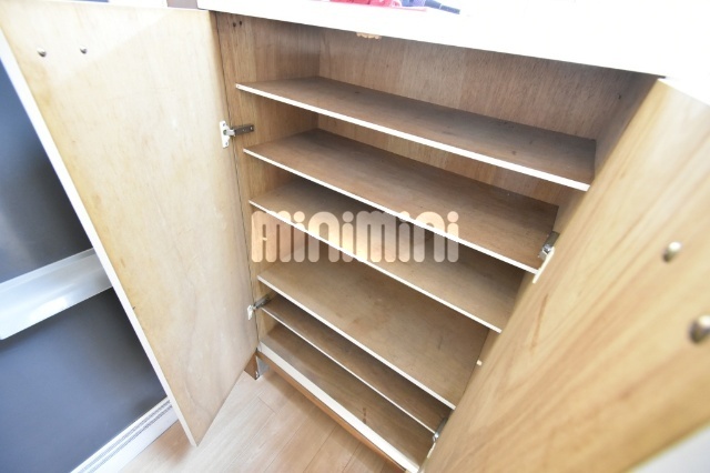 収納　シューズボックス