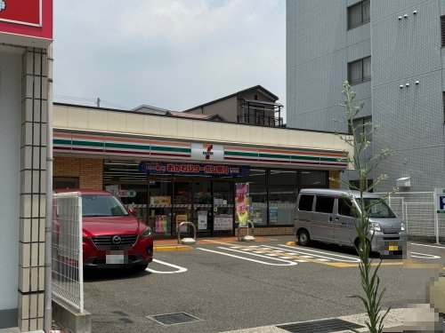 コンビニ　セブンイレブン 神戸田中町4丁目店（コンビニ）まで1025m