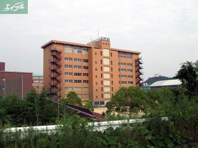 大学・短大　私立岡山商科大学（大学・短大）まで239m