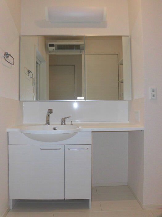 洗面設備　※代表タイプの写真のため実際と異なる場合がございます