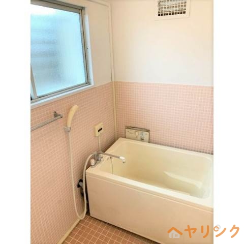 バス・シャワールーム　同間取りの他のお部屋を参考としています