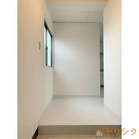 玄関　同間取りの他のお部屋を参考としています