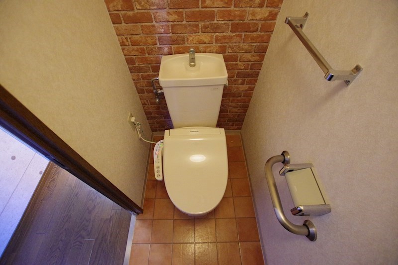 トイレ　※別号室の写真使用中