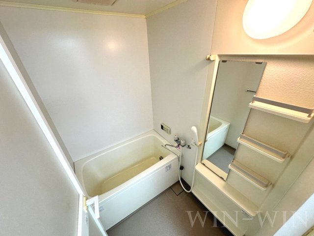 バス・シャワールーム　イメージ（同建物内別部屋の写真です）