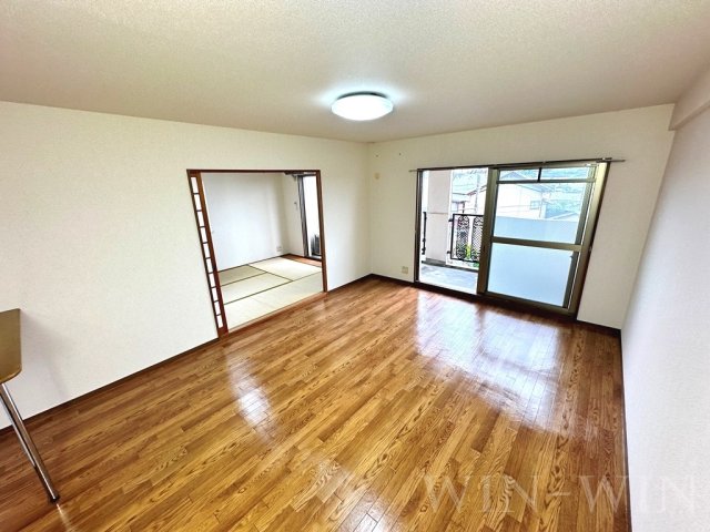 居室・リビング　イメージ（同建物内別部屋の写真です）