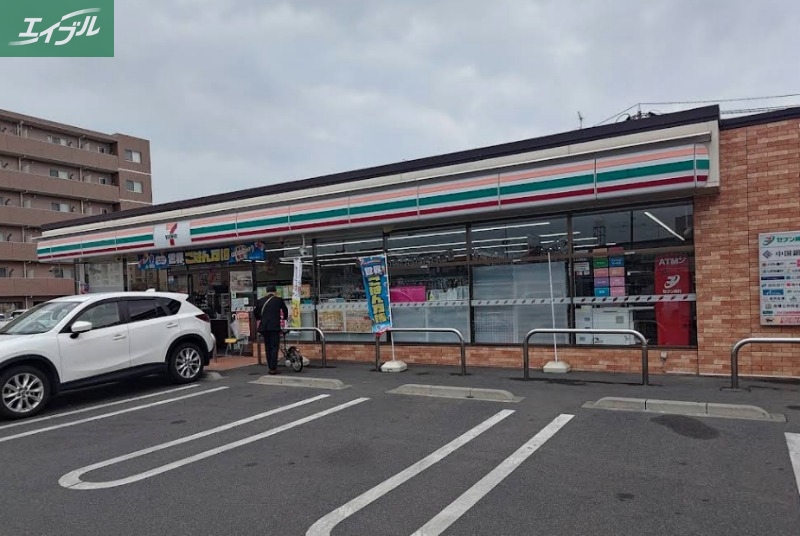コンビニ　セブンイレブン岡山三門東町店（コンビニ）まで379m