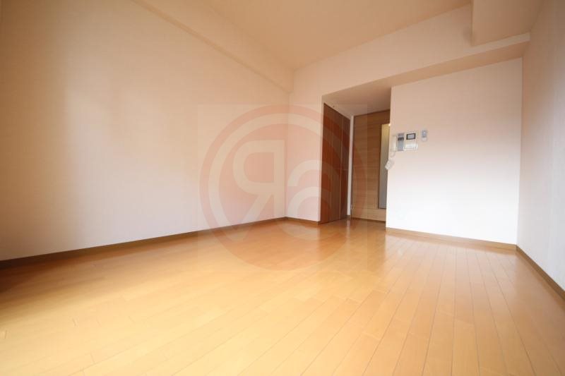 居室・リビング　こちらの居間で趣味の時間をお楽しみください