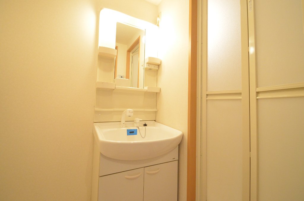 洗面設備　洗髪洗面化粧台