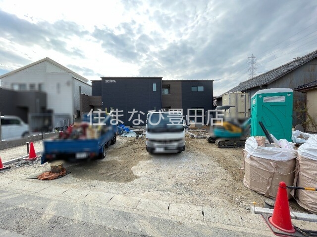 建物外観　建築中