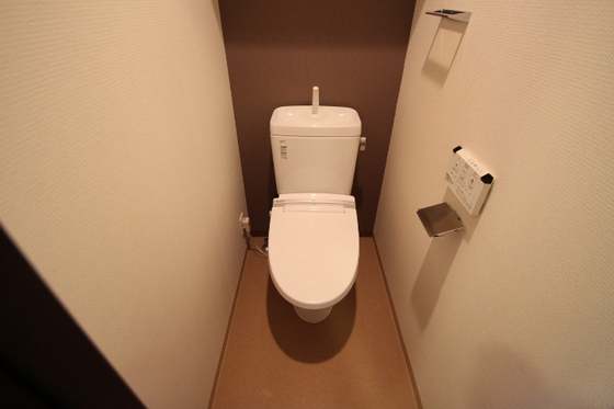 トイレ　※他号室の写真です。