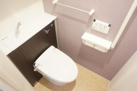 トイレ　別号室参考写真です。