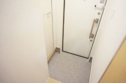 玄関　別号室参考写真です。