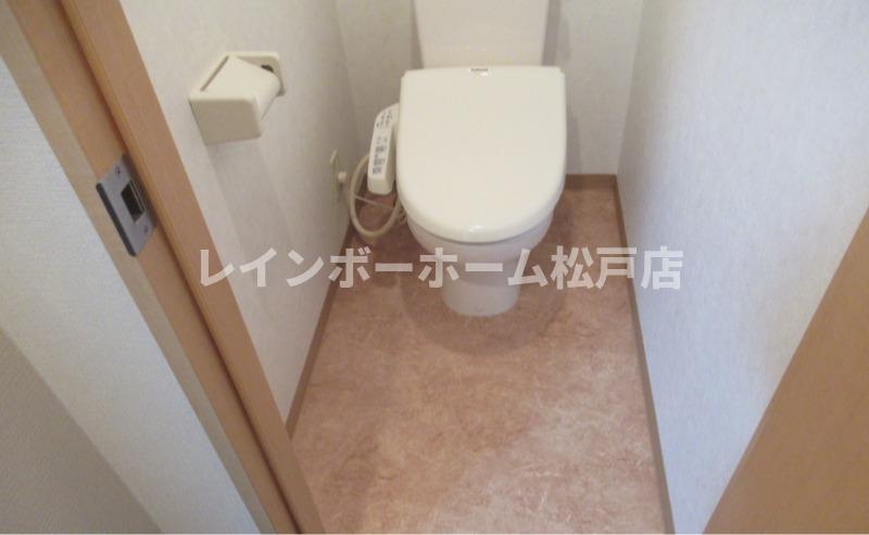 トイレ　落ち着いたトイレです