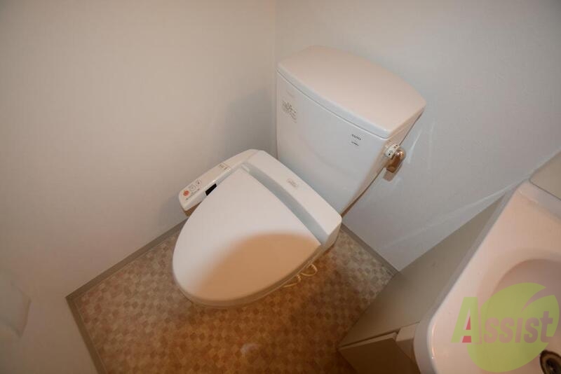 トイレ　ウォシュレット付きトイレです。