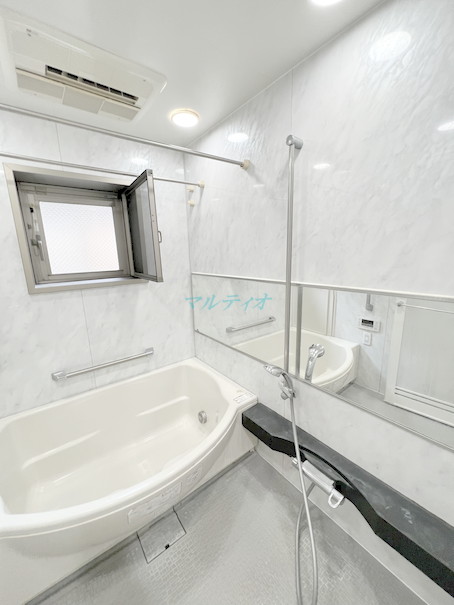 バス・シャワールーム　浴室