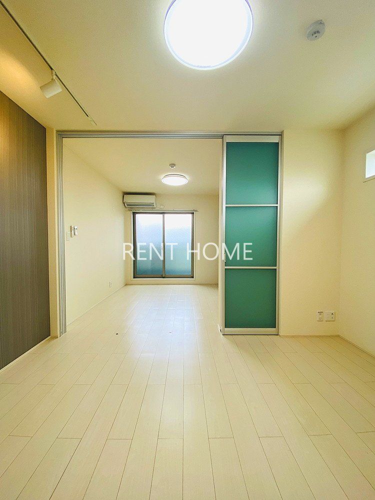 居室・リビング　別タイプのお部屋の写真です