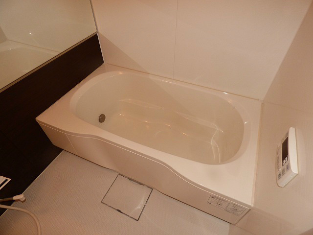 バス・シャワールーム　浴室乾燥機付き♪