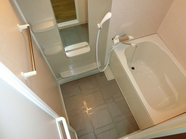バス・シャワールーム　浴室