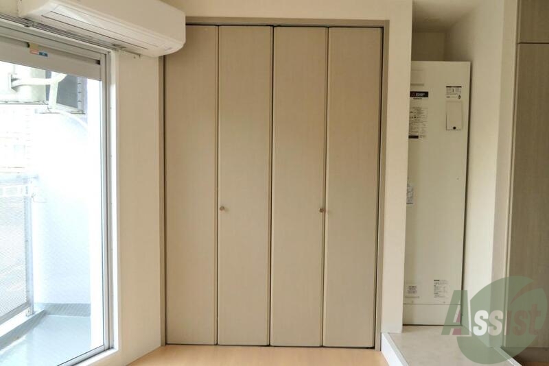 収納　お部屋には大きめのクローゼット収納があります