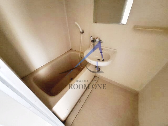 バス・シャワールーム　お風呂です。