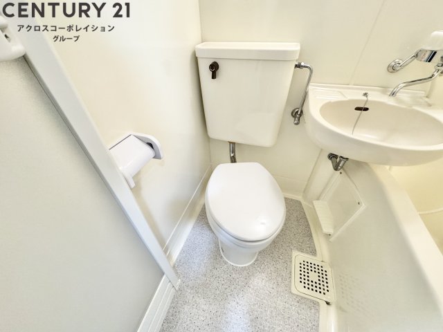 トイレ　浴室にトイレ