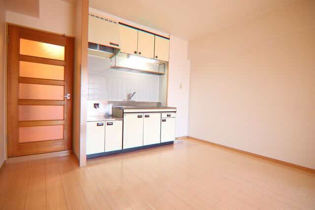 居室・リビング　※別室の参考写真の為、現況優先です。