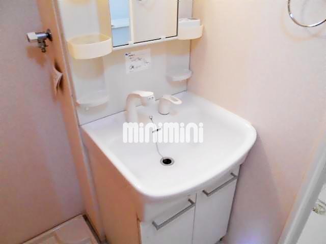 洗面設備　洗髪洗面化粧台です。